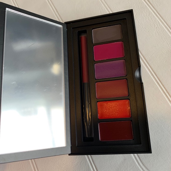 MAC Pack! π Lips π - Picture 3 of 8